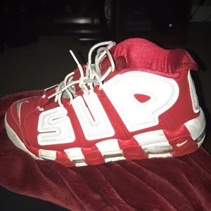 Nike air more uptempo “supreme”